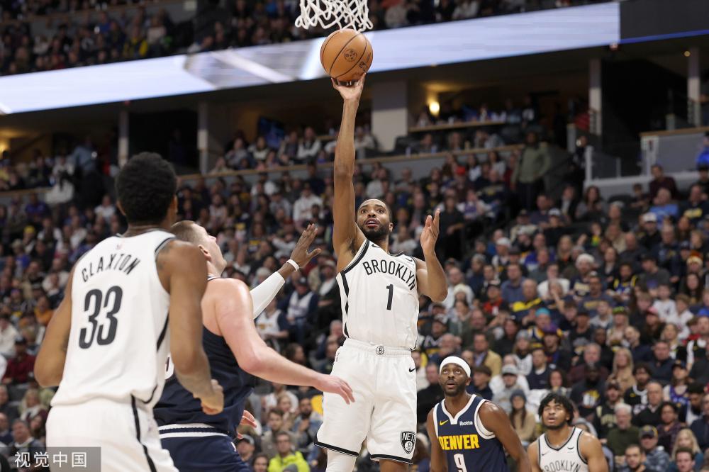 更展现出一 更展现出一